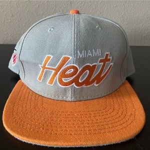 Mitchell & Ness Miami Heat NBA Flat Script Hardwood Classics Snapback Hat